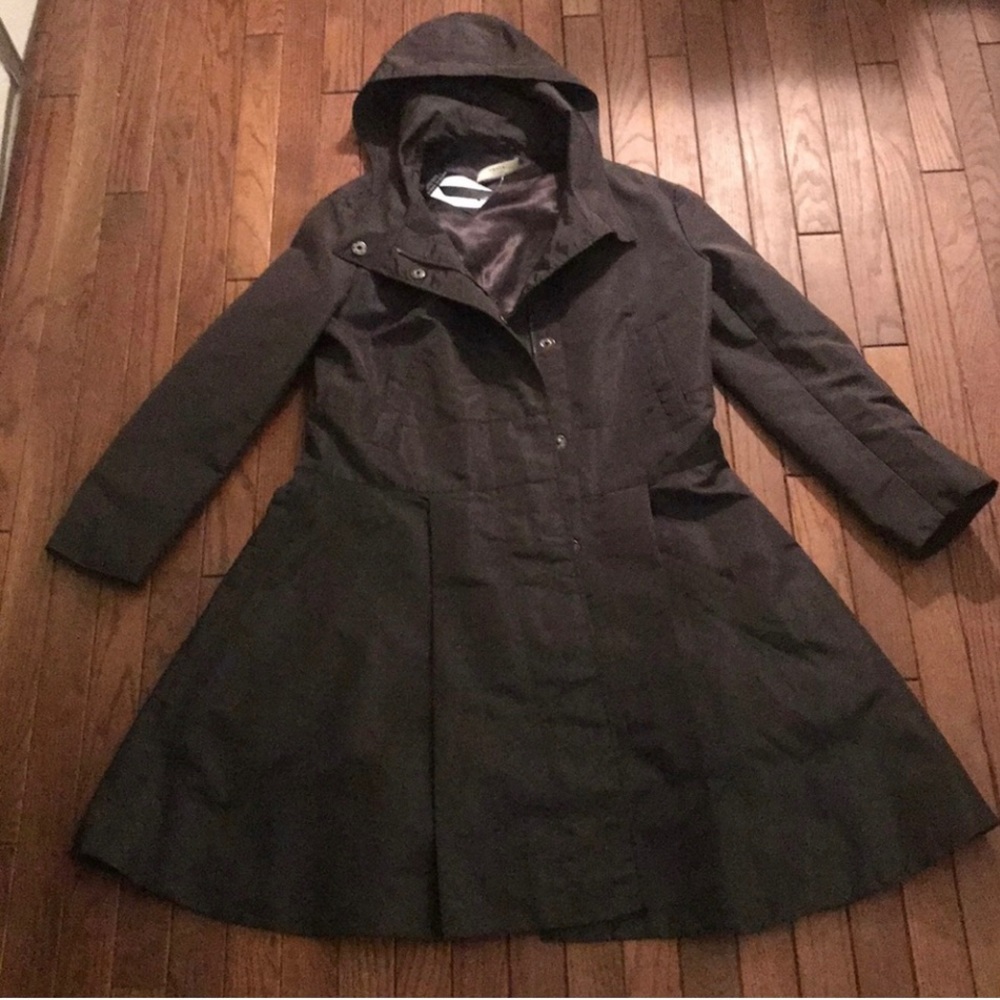 PRADA - Gorgeous Fitted Prada hooded coat like new.